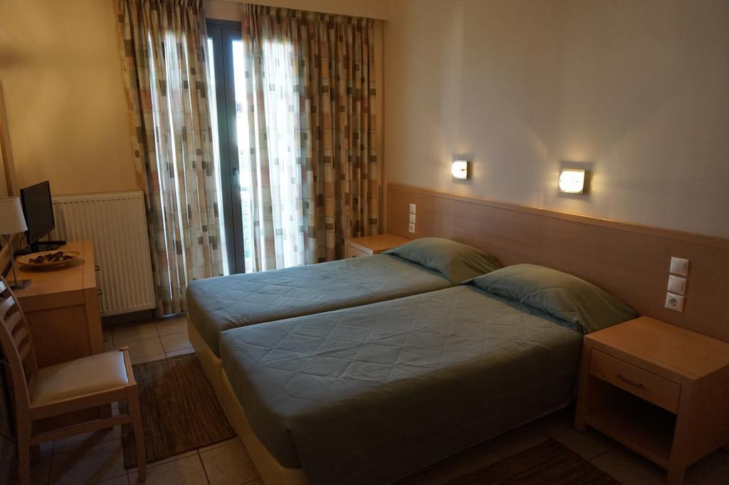 Anna'S Studios Kamena Vourla Room photo